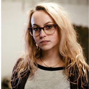 Meet your Posher, Caroline